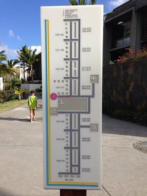 酒店里的指路牌 — 一塊不說話的向導