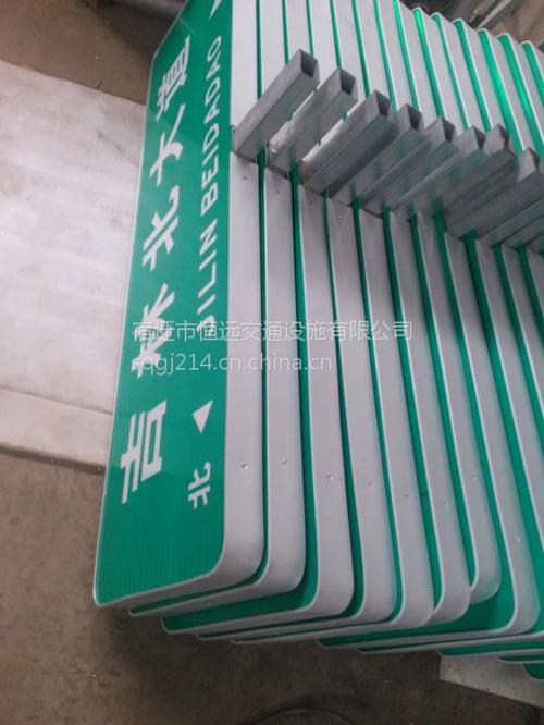 指路牌,路燈箱,指路牌燈箱,廣告垃圾箱,候車亭,閱報欄等產品,很多客戶